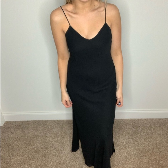 Black formal gown! - Picture 2 of 5